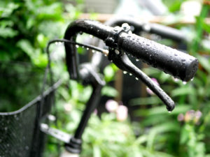自転車を雨ざらしで置いていると寿命は何年ぐらい？